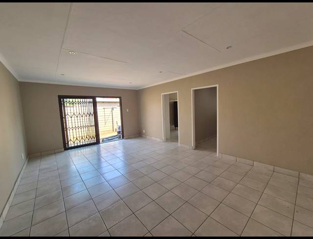 2 BEDROOM HOUSE TO LET IN BRAKPAN CENTRAL